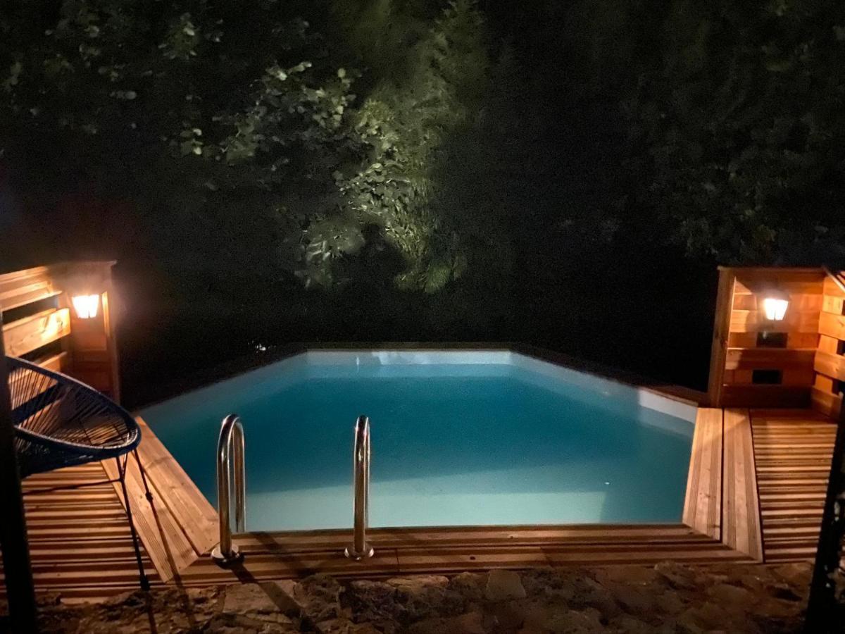 Auberge Gekko Ornaisons Eksteriør billede