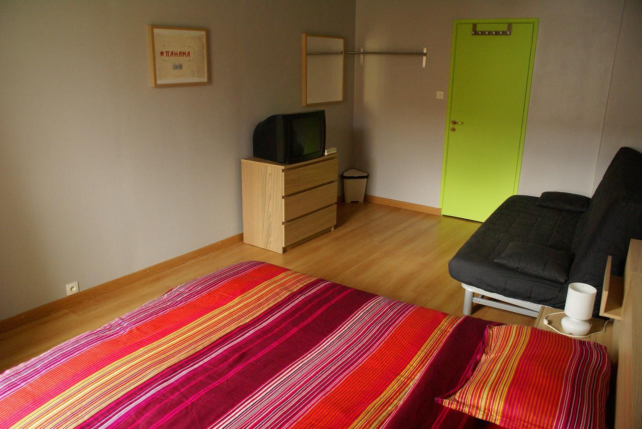 Auberge Gekko Ornaisons Værelse billede
